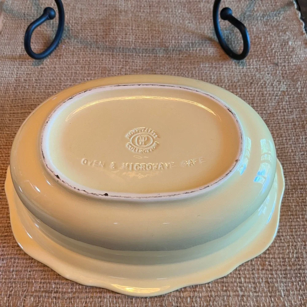 Gail Pittman Hospitality Collection Yellow Covered Casserole w/ Stand-1.5 QT